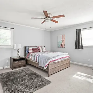 Charming, Cozy Close To Uptown, Airport & Whitewater Center Holiday home Charlotte